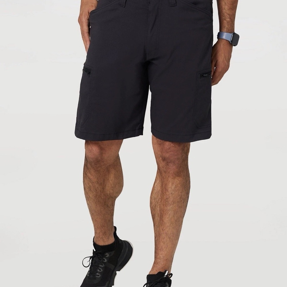 Wrangler All Terrain Mens Black Cargo Shorts Relaxed Mid Rise 10” Inseam Sz 44